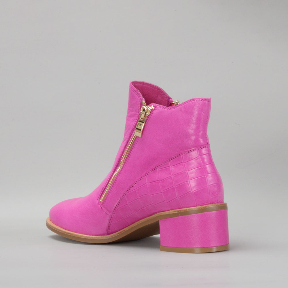 LESANSA REFINE HOT PINK Women Boots - Zeke Collection NZ