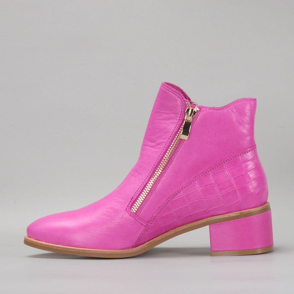 LESANSA REFINE HOT PINK Women Boots - Zeke Collection NZ