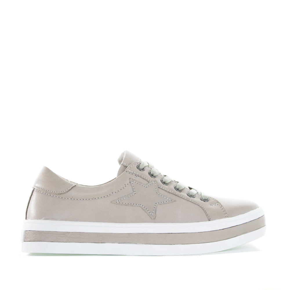 LE SANSA SAVIS SILVER GREY Women Sneakers - Zeke Collection NZ