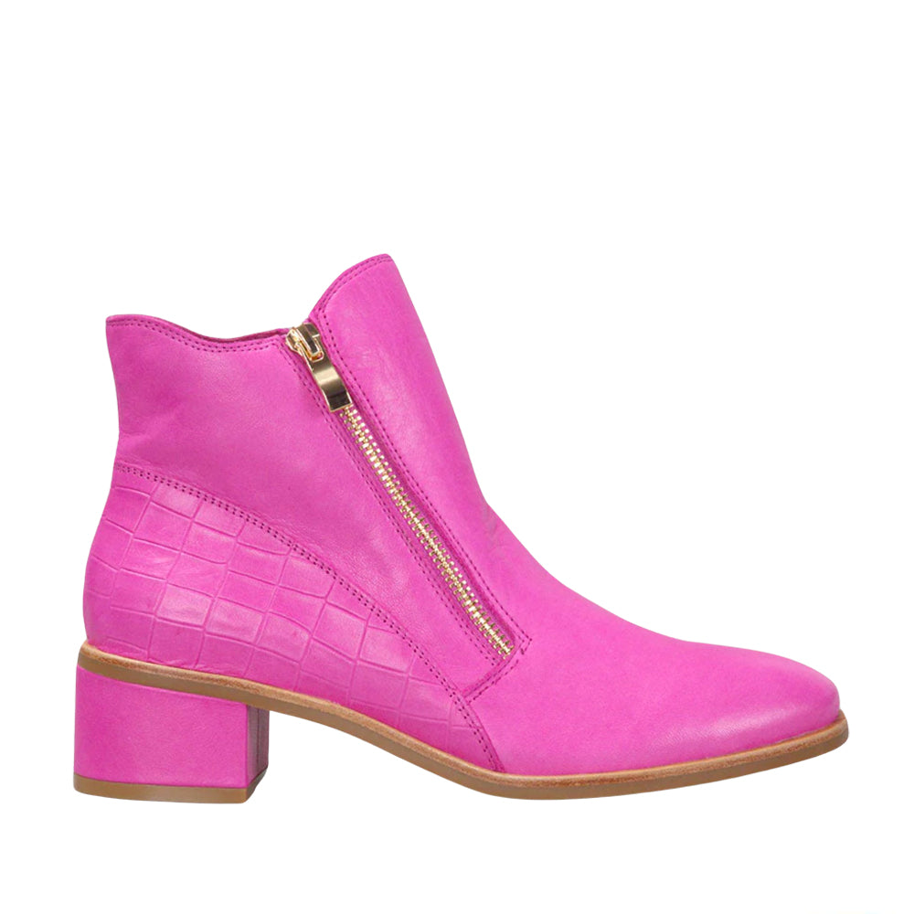 LESANSA REFINE HOT PINK Women Boots - Zeke Collection NZ