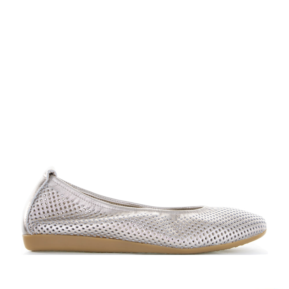 LE SANSA BENZI CHAMPAGNE Women Belle Flats - Zeke Collection NZ