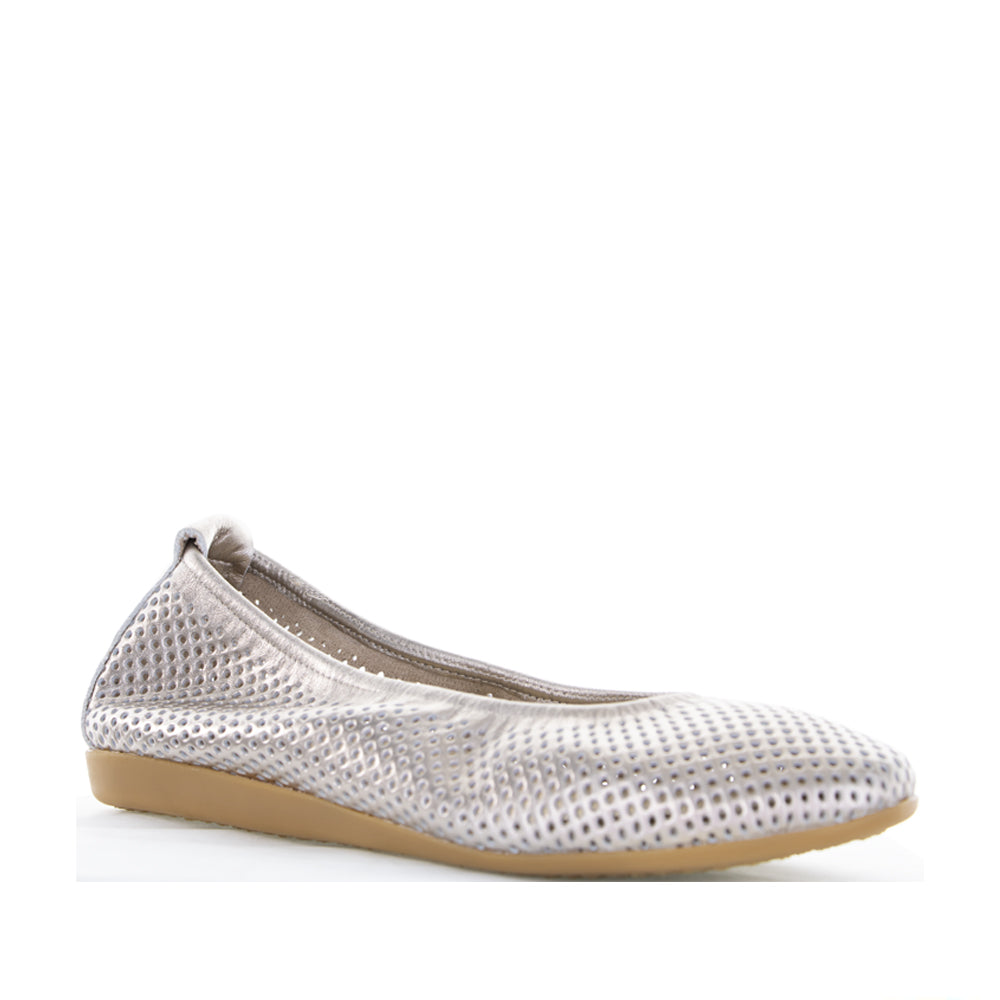 LE SANSA BENZI CHAMPAGNE Women Belle Flats - Zeke Collection NZ