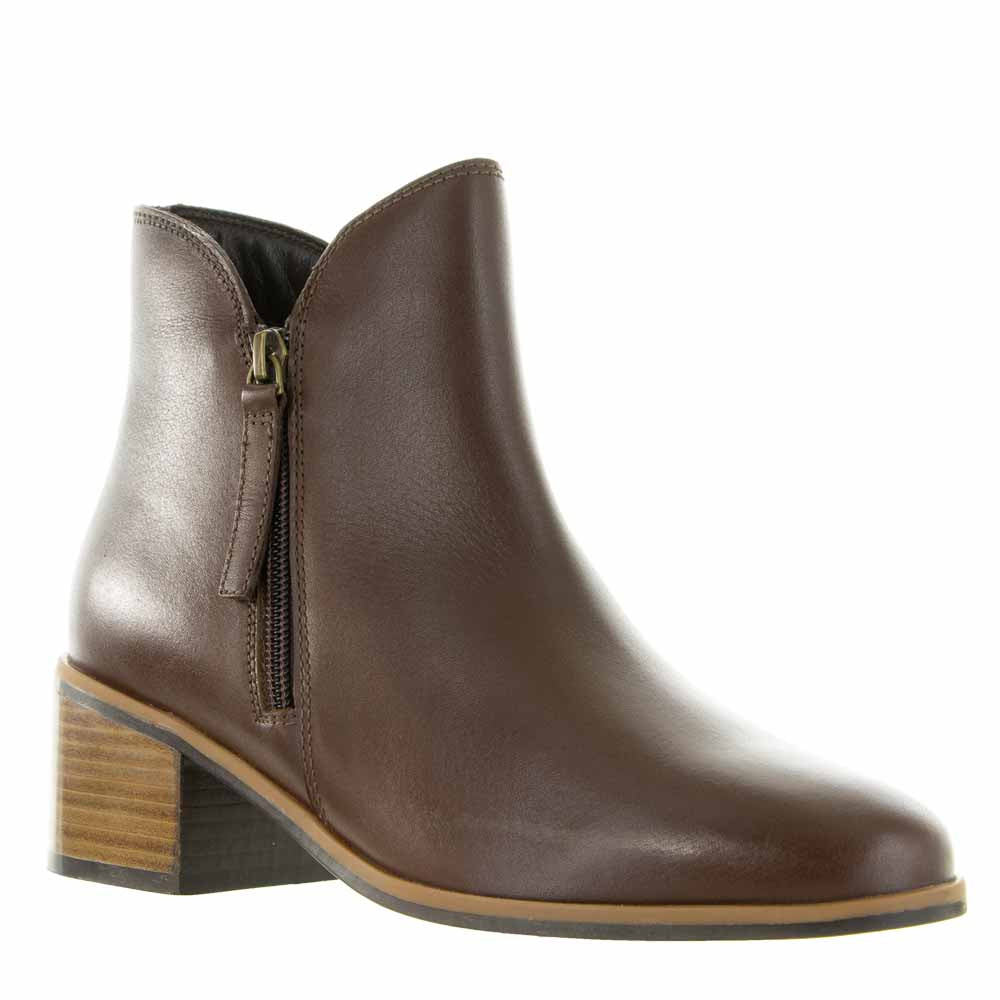 LESANSA OXLEY CHOCOLATE Women Boots - Zeke Collection NZ