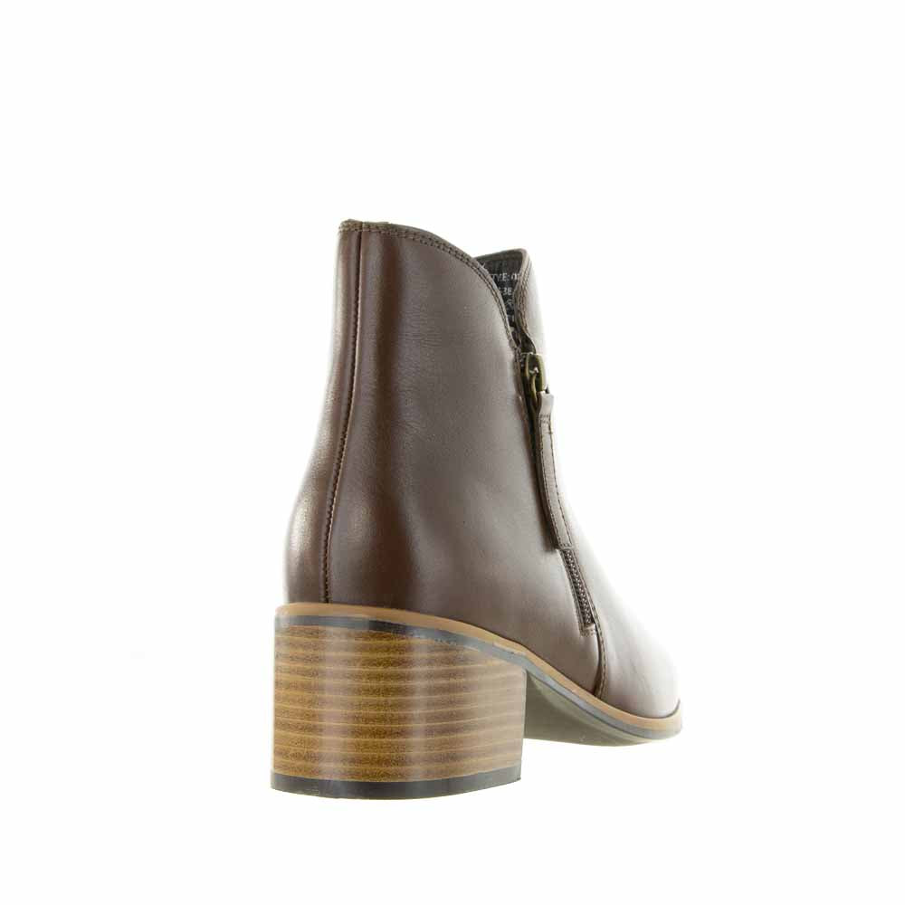 LESANSA OXLEY CHOCOLATE Women Boots - Zeke Collection NZ