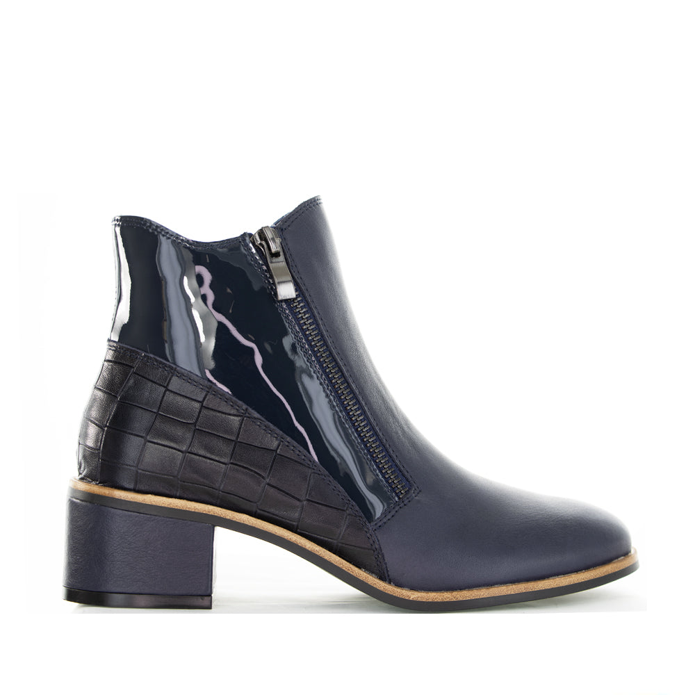 LESANSA REFINE NAVY Women Boots - Zeke Collection NZ