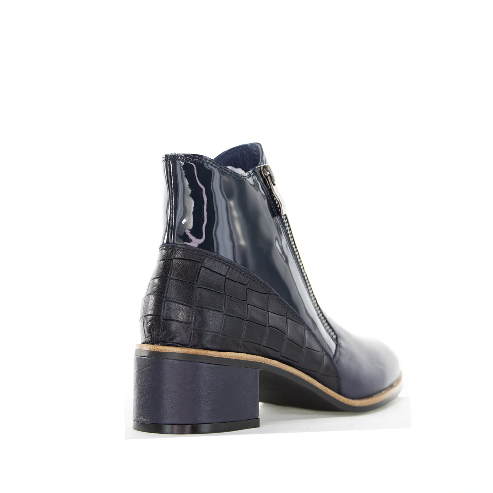 LESANSA REFINE NAVY Women Boots - Zeke Collection NZ