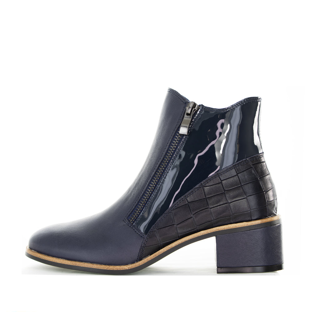 LESANSA REFINE NAVY Women Boots - Zeke Collection NZ