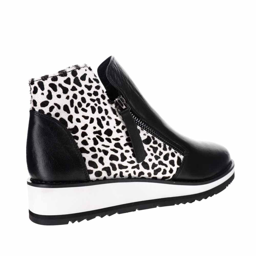LESANSA STORM BLACK SNOW PONY Women Boots - Zeke Collection NZ